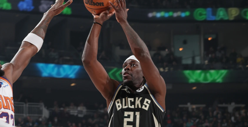 霍勒迪关键抢断助雄鹿擒湖人  