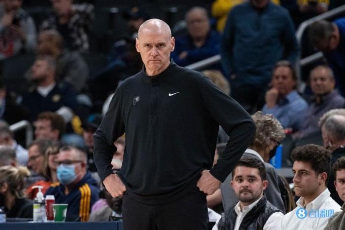  曼联传奇主帅重返教练席执教  